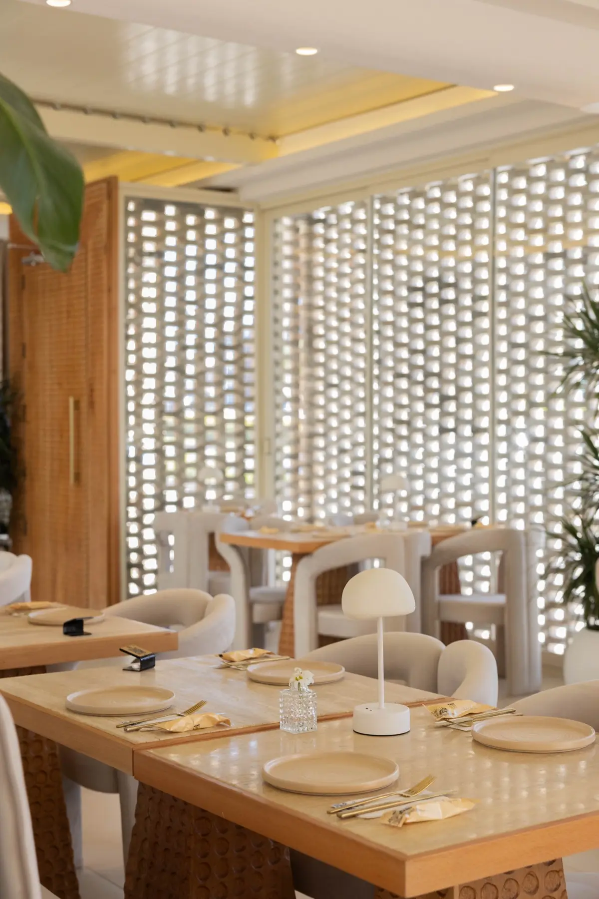 KEN'S Restaurant Dekorasyon